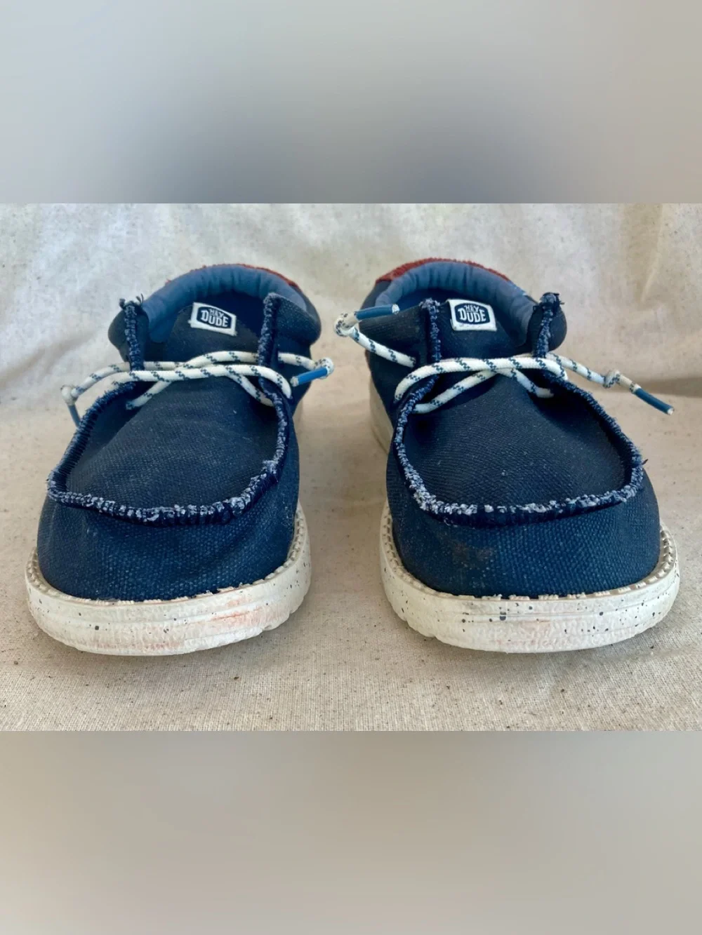 Hey Dude Wally Slippers, Big Kid size J4